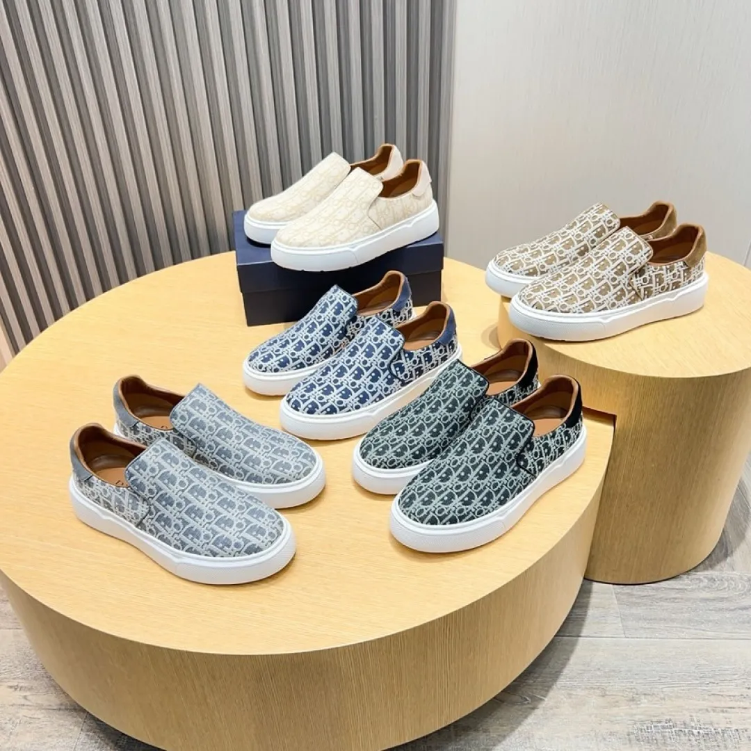 Men's men's shoes💰P380💰[DIOR] Dior's new slip-on shoes🆕Exclusive hot-selling items✨Very comfortable on the feet, fine workmanship Material: Original fabric➕High-quality sheepskin lining + original wear-resistant outsole👍🏻Features: High-end and comfortable, purely handmade to create the perfect shoe that suits you best. Number of yards: 38–45